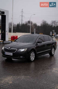 Ліфтбек Skoda Superb 2014 в Дніпрі