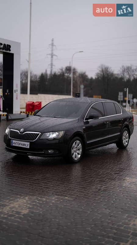 Лифтбек Skoda Superb 2014 в Днепре фото Лифтбек Skoda Superb 2014 в Днепре