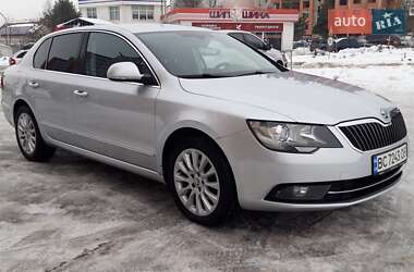 Лифтбек Skoda Superb 2014 в Ивано-Франковске