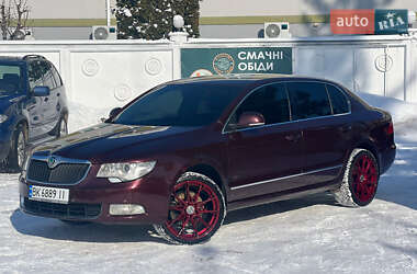 Лифтбек Skoda Superb 2011 в Ровно