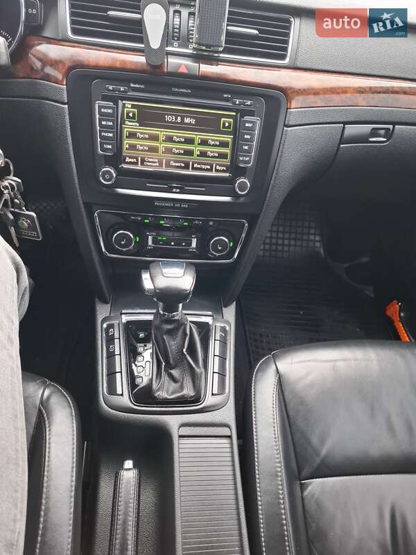 Универсал Skoda Superb 2011 в Ивано-Франковске