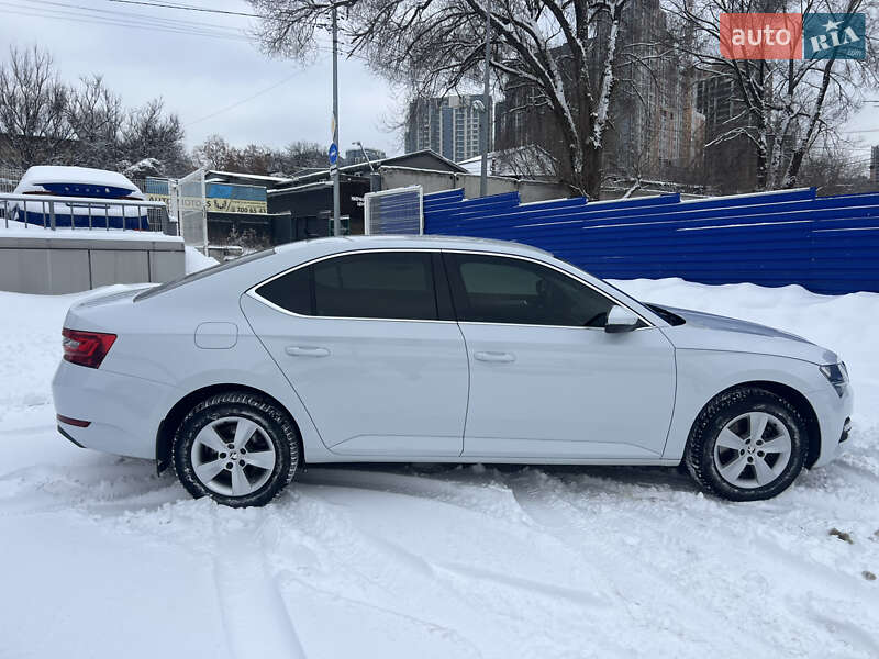 Лифтбек Skoda Superb 2021 в Киеве фото 6 Лифтбек Skoda Superb 2021 в Киеве