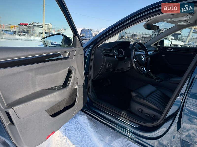 Лифтбек Skoda Superb 2020 в Киеве