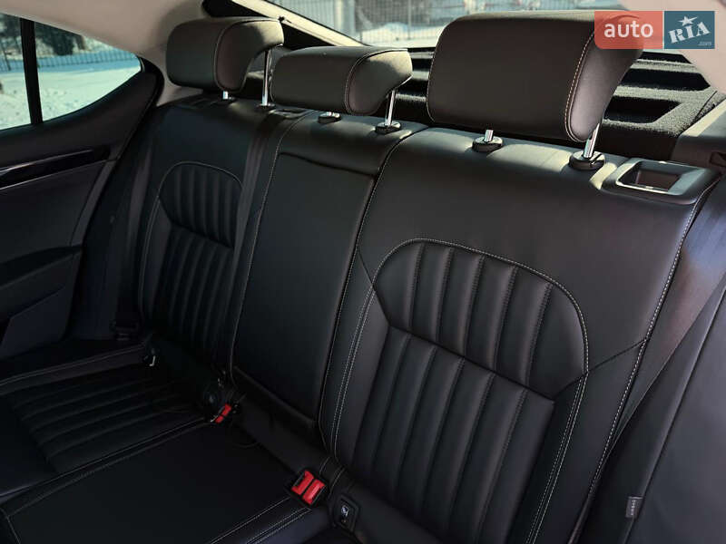 Лифтбек Skoda Superb 2020 в Киеве