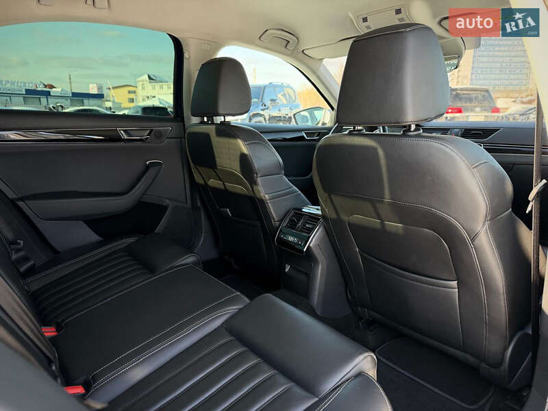 Лифтбек Skoda Superb 2020 в Киеве