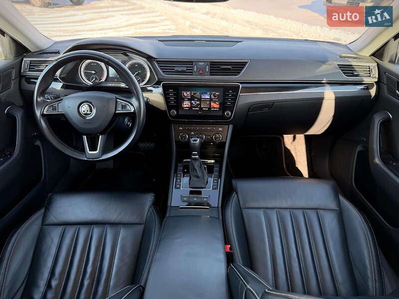 Лифтбек Skoda Superb 2020 в Киеве