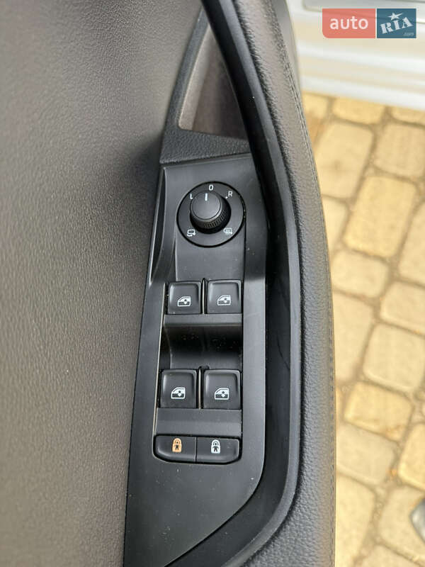 Универсал Skoda Superb 2020 в Сваляве