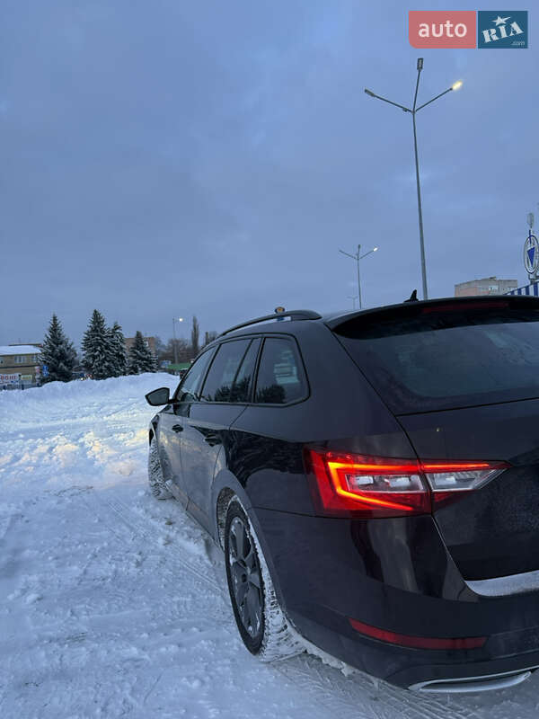 Универсал Skoda Superb 2018 в Чернигове
