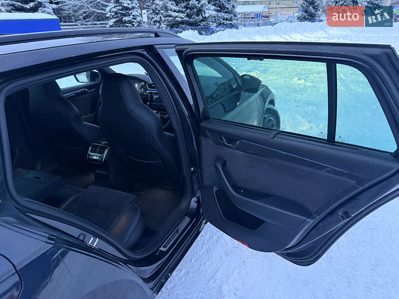 Универсал Skoda Superb 2018 в Чернигове