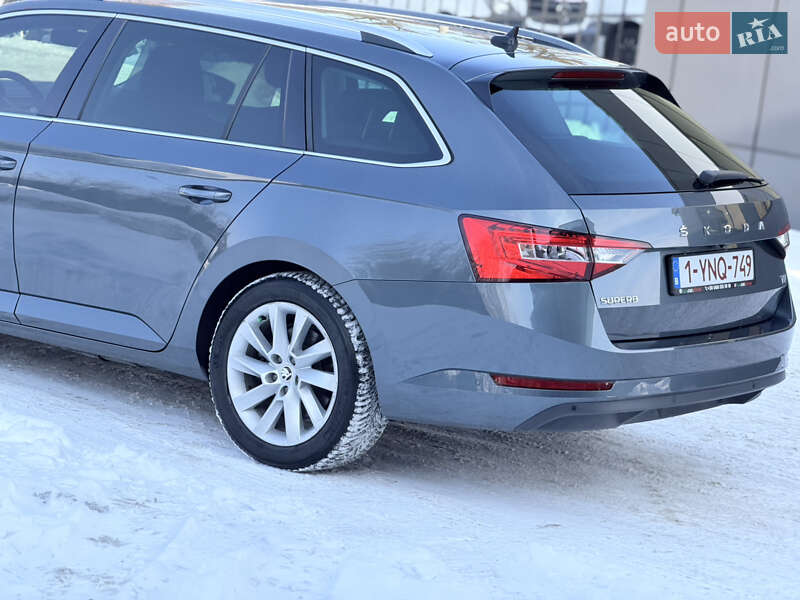 Универсал Skoda Superb 2021 в Ровно