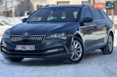 Универсал Skoda Superb 2021 в Ровно