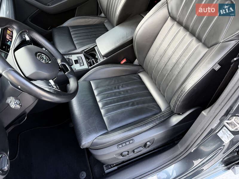 Универсал Skoda Superb 2021 в Ровно