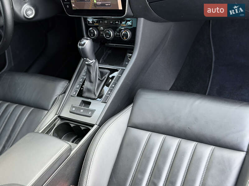 Универсал Skoda Superb 2021 в Ровно