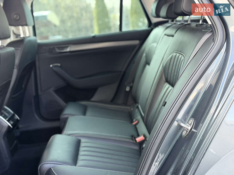 Универсал Skoda Superb 2021 в Ровно