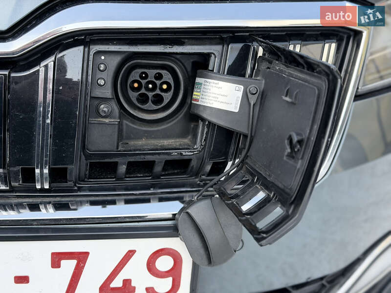 Универсал Skoda Superb 2021 в Ровно