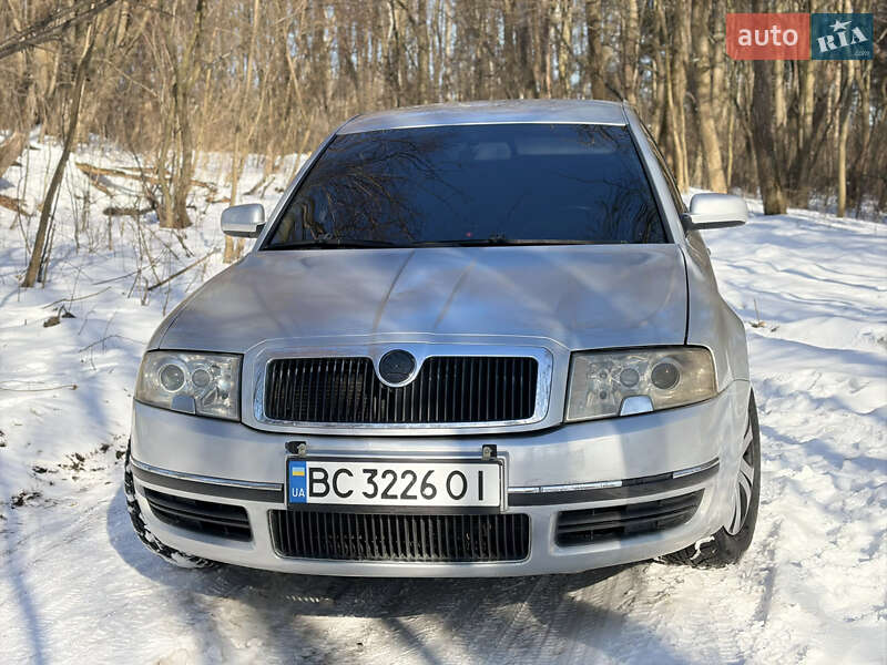 Skoda Superb 2003