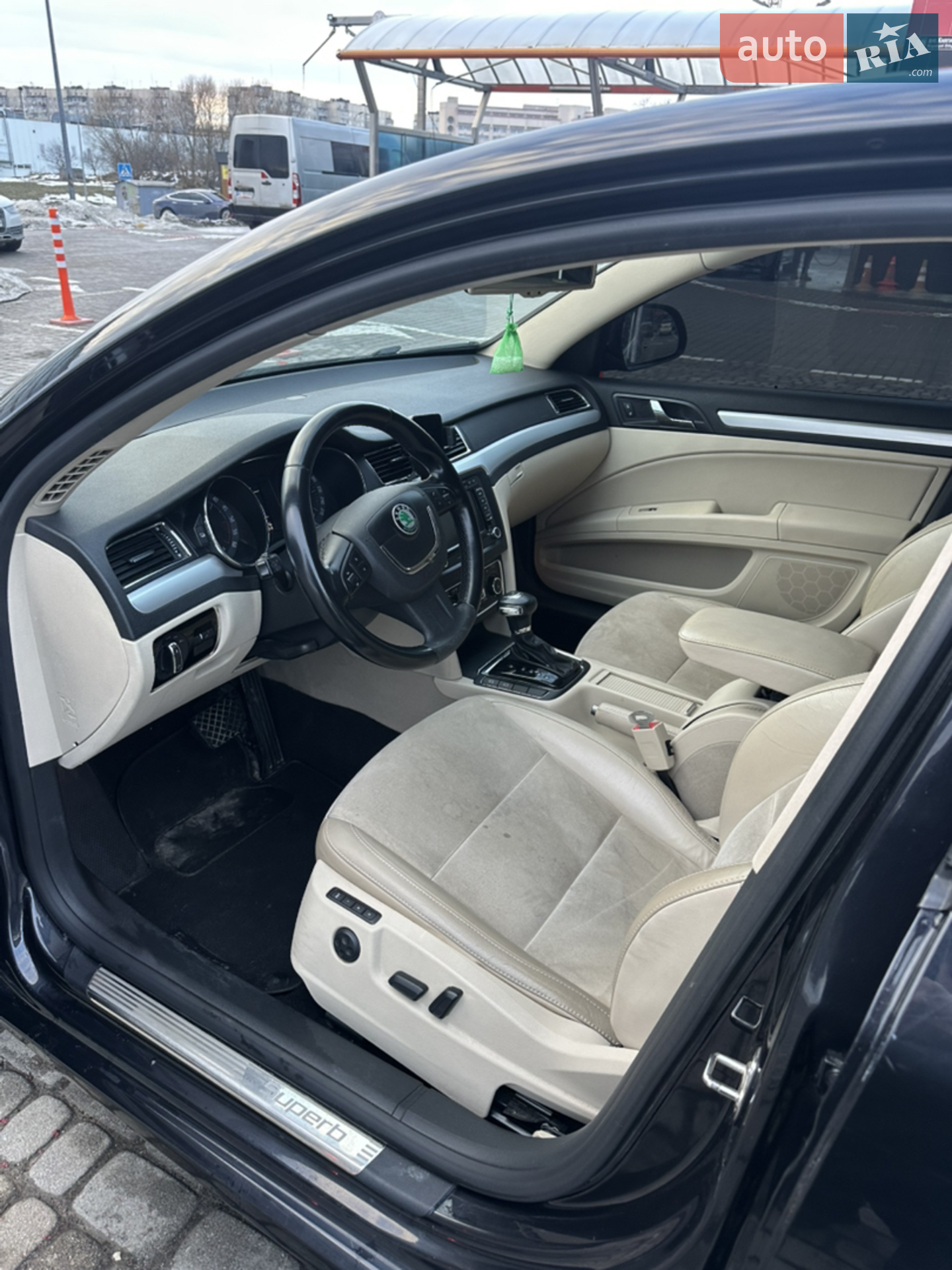 2012 Skoda Superb - мініатюра 14