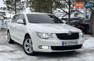 Лифтбек Skoda Superb 2011 в Ровно