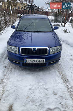 Лифтбек Skoda Superb 2002 в Великих Мостах