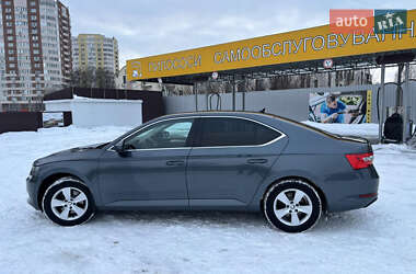 Лифтбек Skoda Superb 2016 в Львове