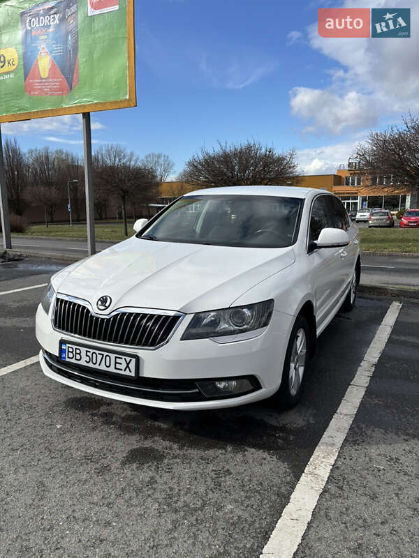 Ліфтбек Skoda Superb 2014 в Виноградові