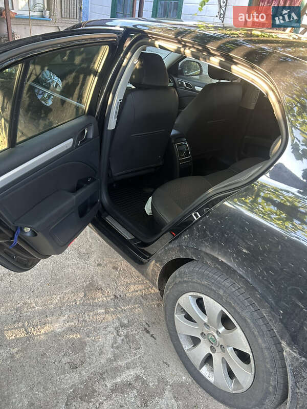 Лифтбек Skoda Superb 2012 в Добровеличковке фото 10 Лифтбек Skoda Superb 2012 в Добровеличковке