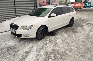 Универсал Skoda Superb 2013 в Житомире