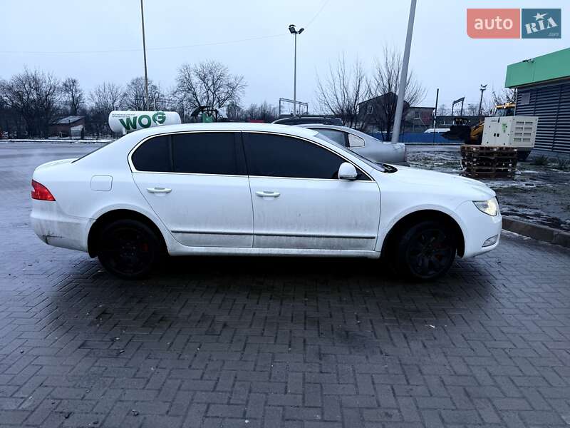 Skoda Superb 2012