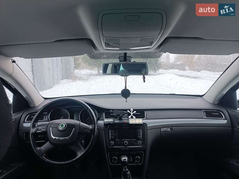 Універсал Skoda Superb 2012 в Черняхові