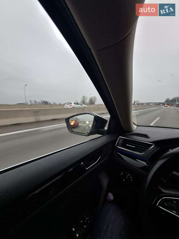 Ліфтбек Skoda Superb 2017 в Ужгороді