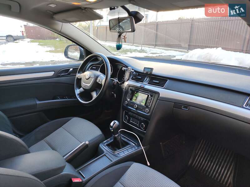 Універсал Skoda Superb 2012 в Івано-Франківську