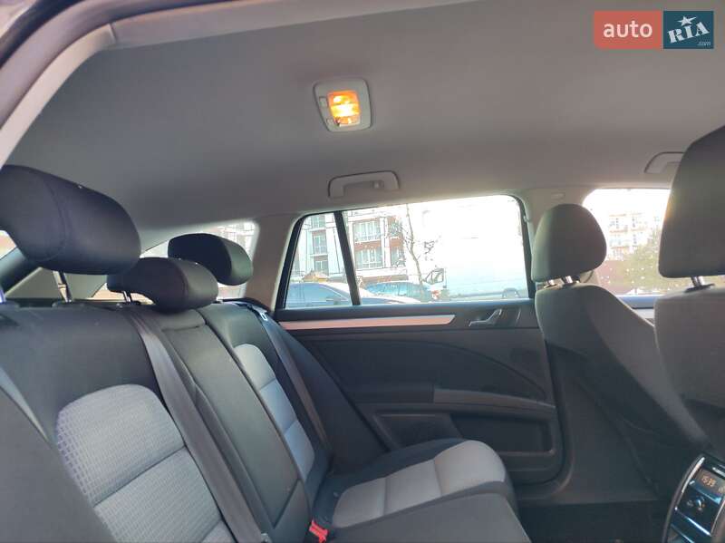 Універсал Skoda Superb 2012 в Івано-Франківську