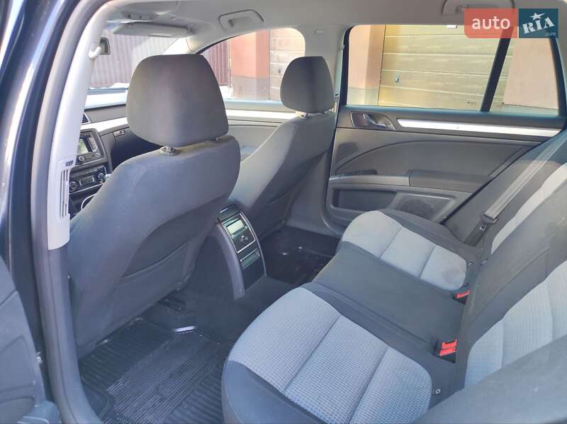 Універсал Skoda Superb 2012 в Івано-Франківську