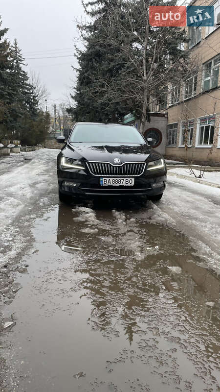 Лифтбек Skoda Superb 2017 в Кропивницком