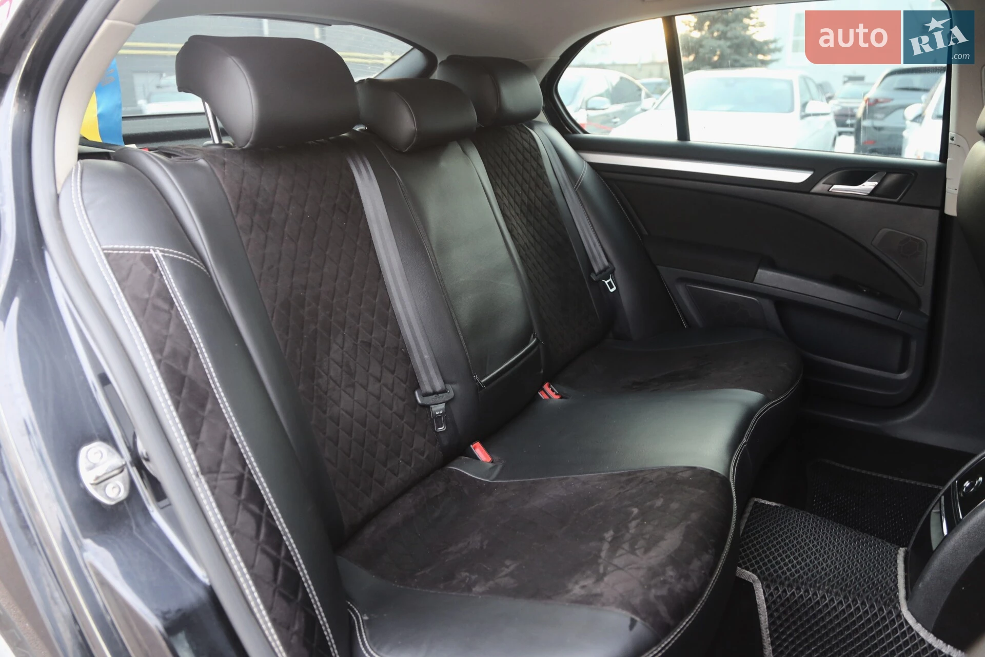 2011 Skoda Superb - мініатюра 11