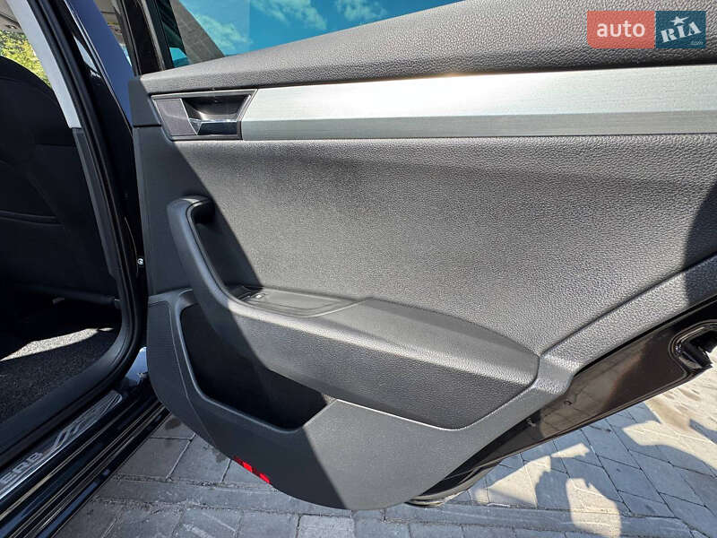 Універсал Skoda Superb 2016 в Бродах