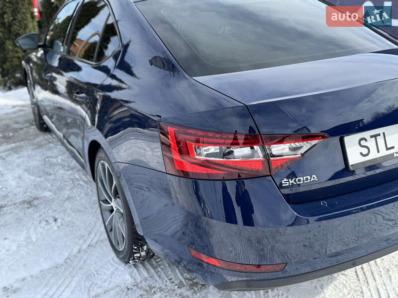 Ліфтбек Skoda Superb 2017 в Львові