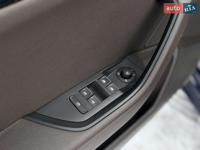 Ліфтбек Skoda Superb 2017 в Львові