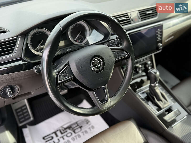 Ліфтбек Skoda Superb 2017 в Львові