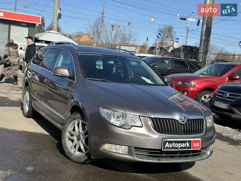 Универсал Skoda Superb 2010 в Виннице