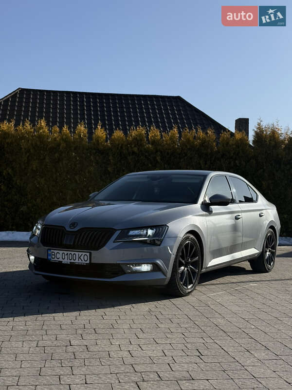 Ліфтбек Skoda Superb 2017 в Львові