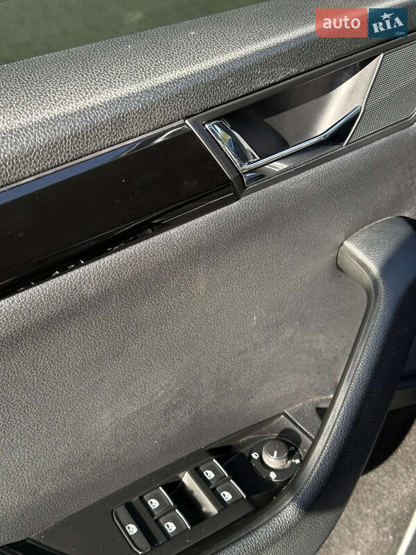 Ліфтбек Skoda Superb 2017 в Львові