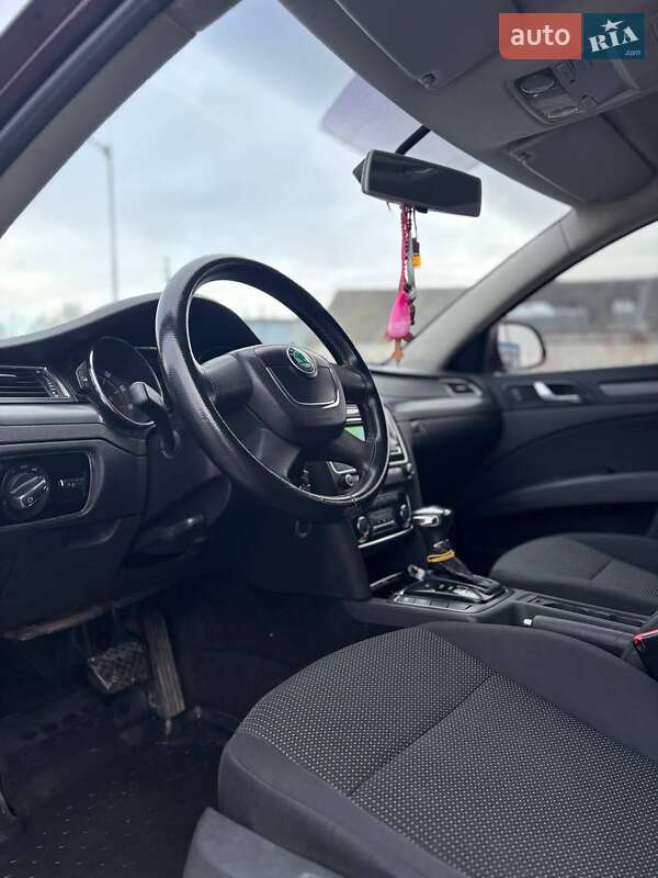 Лифтбек Skoda Superb 2009 в Ромнах