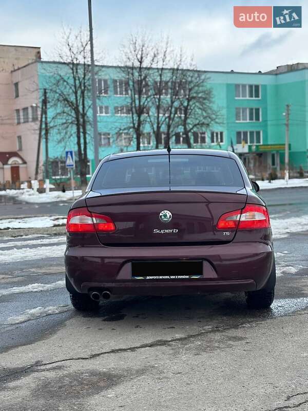 Лифтбек Skoda Superb 2009 в Ромнах