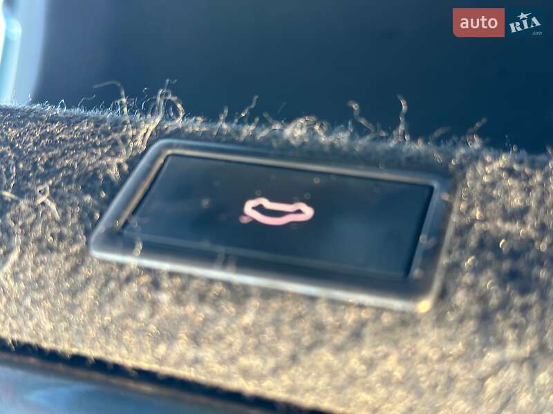 Лифтбек Skoda Superb 2019 в Ужгороде