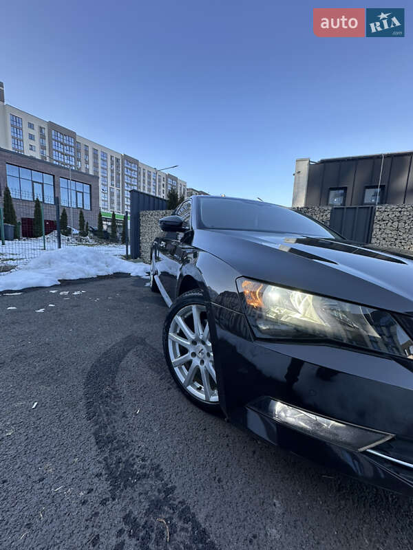 Лифтбек Skoda Superb 2016 в Ивано-Франковске