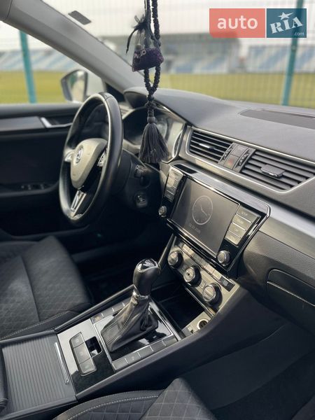 Універсал Skoda Superb 2016 в Ужгороді