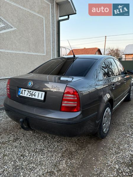 Ліфтбек Skoda Superb 2003 в Коломиї
