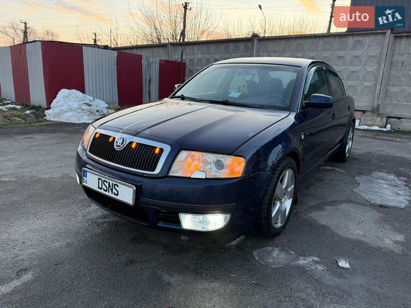 Лифтбек Skoda Superb 2003 в Киеве