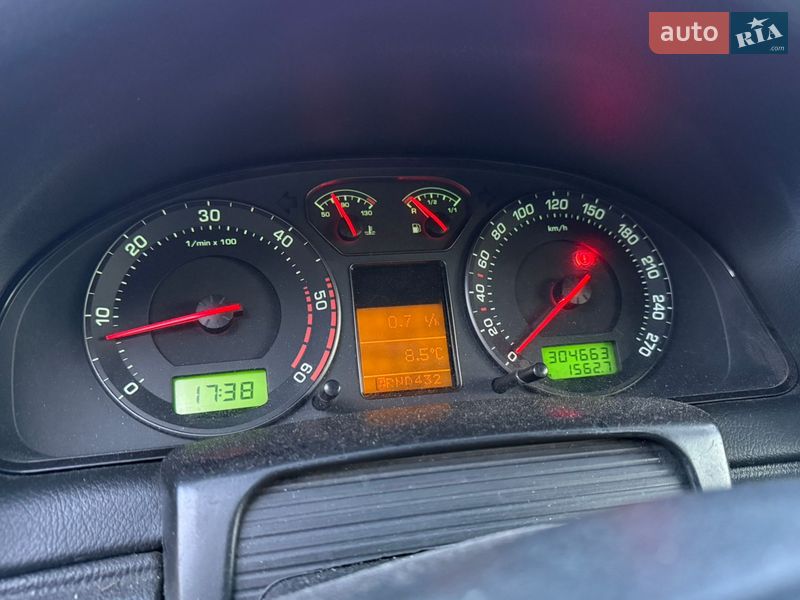 Лифтбек Skoda Superb 2003 в Киеве